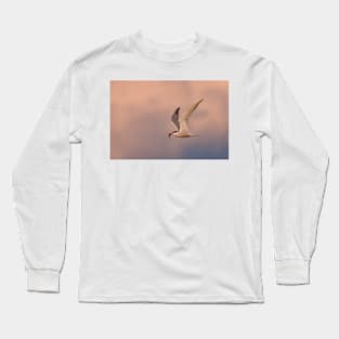 Common Tern with fish Long Sleeve T-Shirt